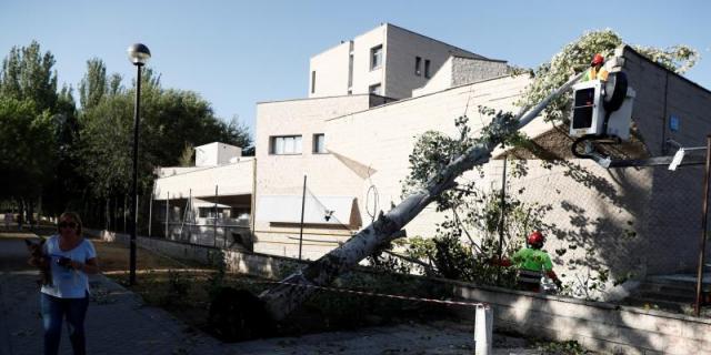 Los Bomberos de la Comunidad recibieron 134 avisos la pasada noche por la tormenta