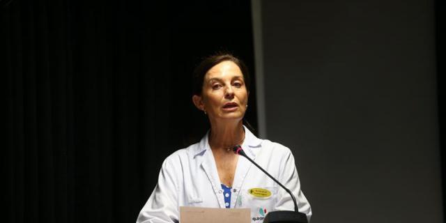 El rey Juan Carlos evoluciona bien pero seguirá en la UCI