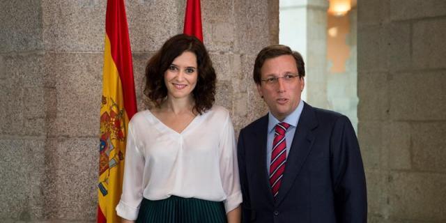 Díaz Ayuso y Martínez-Almeida prometen lealtad y cooperación entre Comunidad y Ayuntamiento