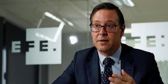 Serrano acusa a Errejón de no estar en los problemas de Madrid Serrano acusa a Errejón de no estar en los problemas de Madrid