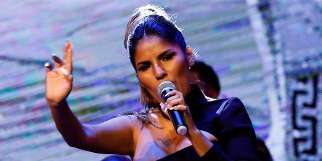 La hija de Isabel Pantoja debuta en el escenario en ausencia de su madre