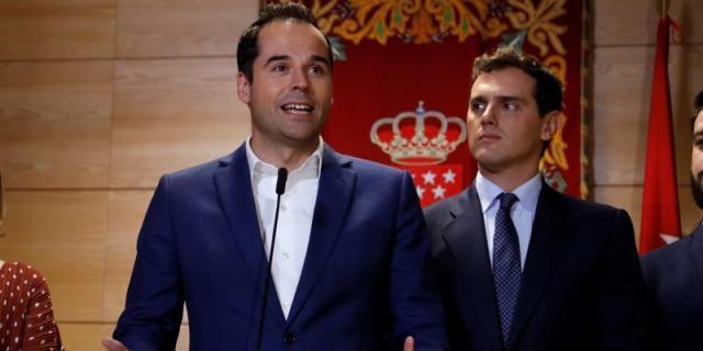 Aguado: "Madrid soporta bien el envite de la crisis que está generando Sánchez"