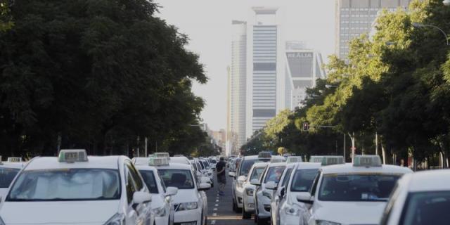 La juez Tardón de la Audiencia Nacional archiva la querella de los taxistas contra Uber y Cabify