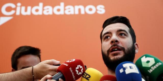 Zafra dice que el PP no ha querido reunirse para la moción de censura de Posse y Serrano lo niega