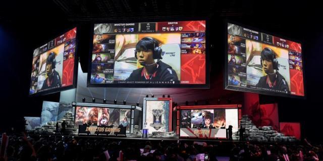 Vistalegre se llenó para ver en tres pantallas el campeonato de eSports