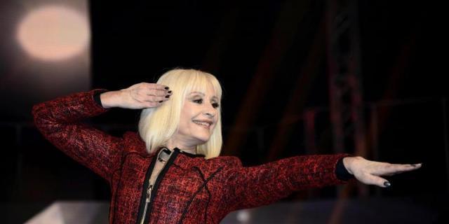 Ingrid García-Jonnson se convierte en Raffaella Carrá en "Explota Explota"