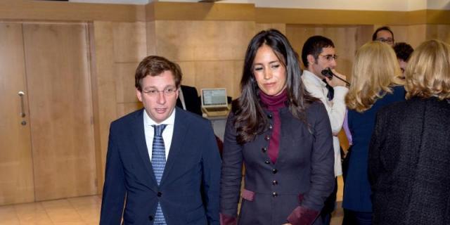Martínez-Almeida exige a Sánchez que asuma sus competencias en materia de refugiados