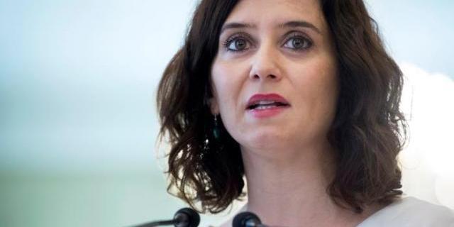 Díaz Ayuso se compromete a apoyar el posicionamiento exterior" del vino de Madrid
