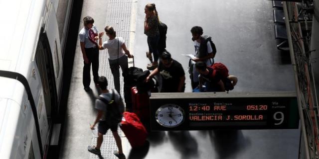 La liberalización de la alta velocidad introducirá precios "más populares" en los billetes según el Gobierno