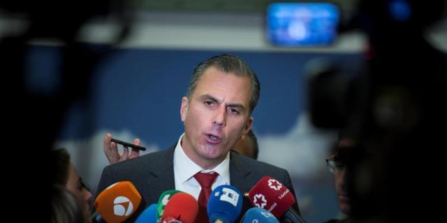 Ortega Smith considera que Sabanés "podría haber compaginado" ser concejal y diputada