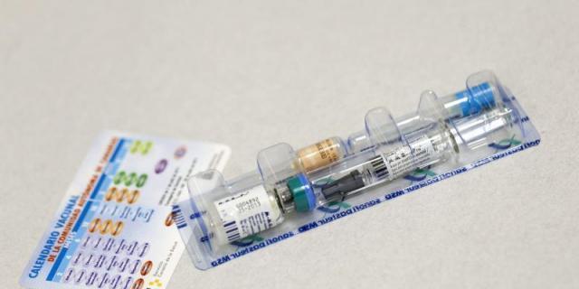 La Consejería de Sanidad llama a vacunarse contra la meningitis a los nacidos en 2003 y 2004