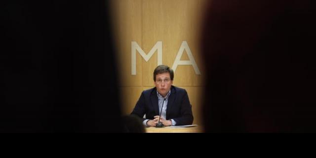 Martínez-Almeida y Escrivá acuerdan buscar espacios para refugiados en Madrid