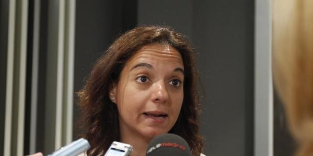 La alcaldesa socialista Sara Hernández expulsa del pleno de Getafe a una concejala del PP La alcaldesa socialista Sara Hernández expulsa del pleno de Getafe a una concejala del PP