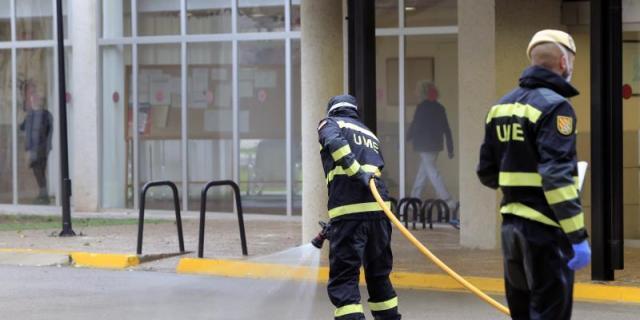 La Unidad Militar de Emergencias traslada 80 camas al Hospital de Alcorcón