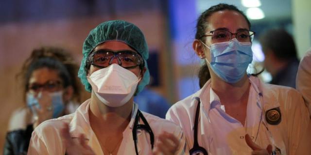 Un anestesista en el Reina Sofía: &quot;es muy duro comunicar la muerte de un paciente por teléfono&quot;