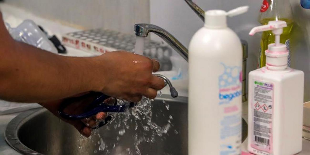 El Ministerio de Sanidad sube el precio máximo de venta de los geles desinfectantes
