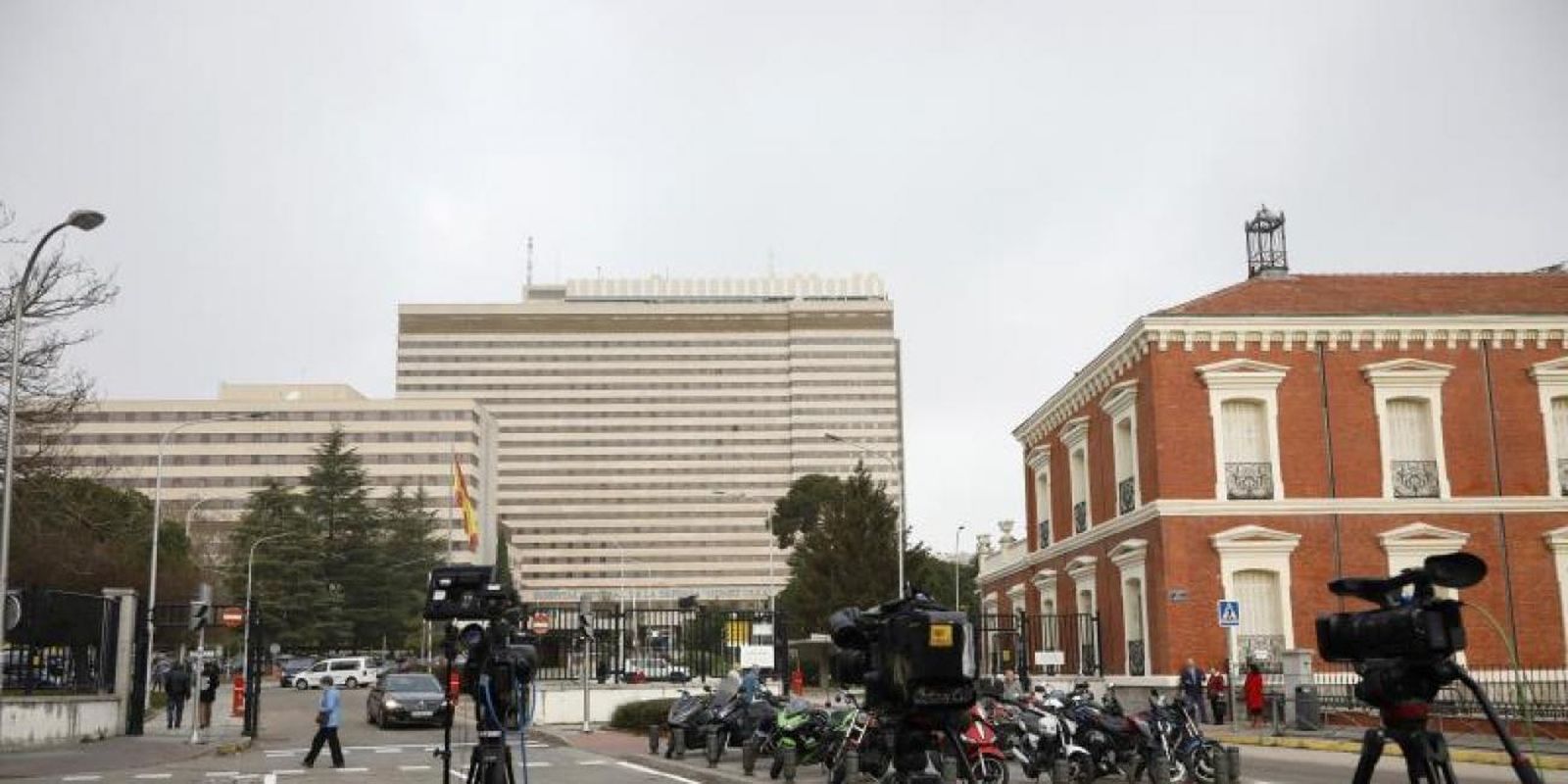 Todo el personal del Gomez Ulla y otros hospitales de Defensa se somete a pruebas de COVID-19