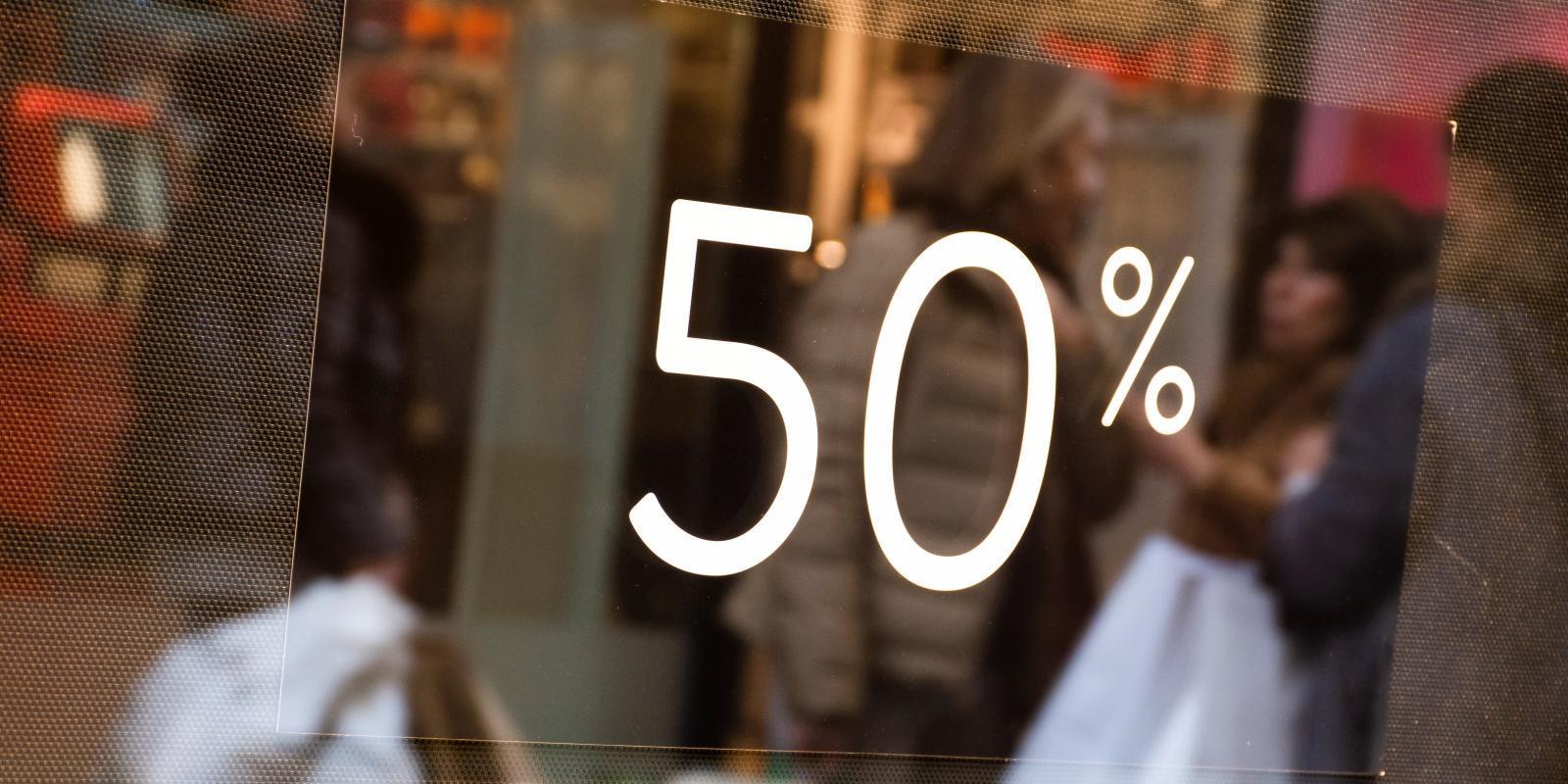 Los comercios ya pueden abrir sin cita previa y hacer rebajas evitando aglomeraciones