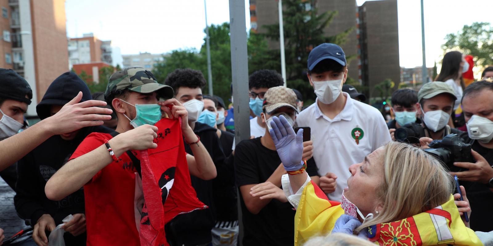 PP y Vox denuncian el cierre de la Plaza de los Príncipes de España de Alcorcón para evitar la cacerolada