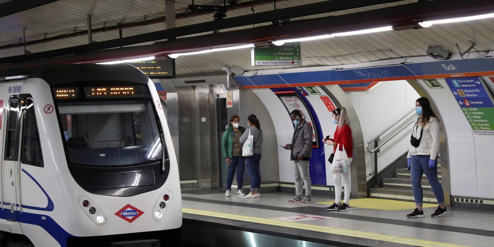 Metro pondrá en marcha un dispositivo de control de aforo en las estaciones