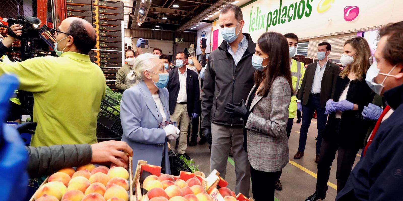 Los reyes visitan de madrugada Mercamadrid 