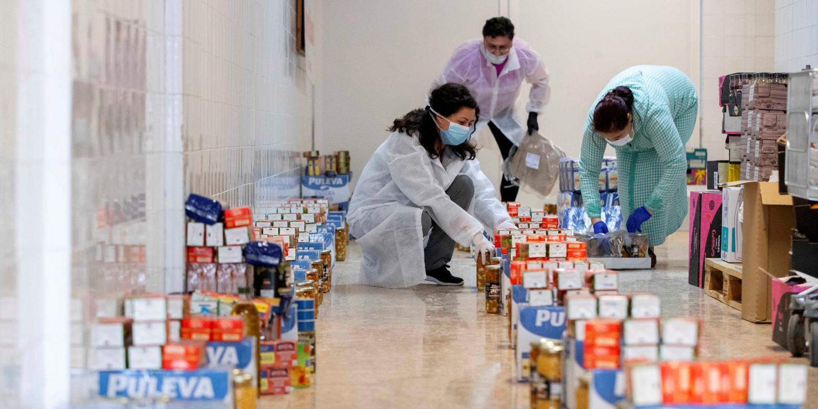 Las familias que reciben ayuda de Cáritas por primera vez se triplican en un mes