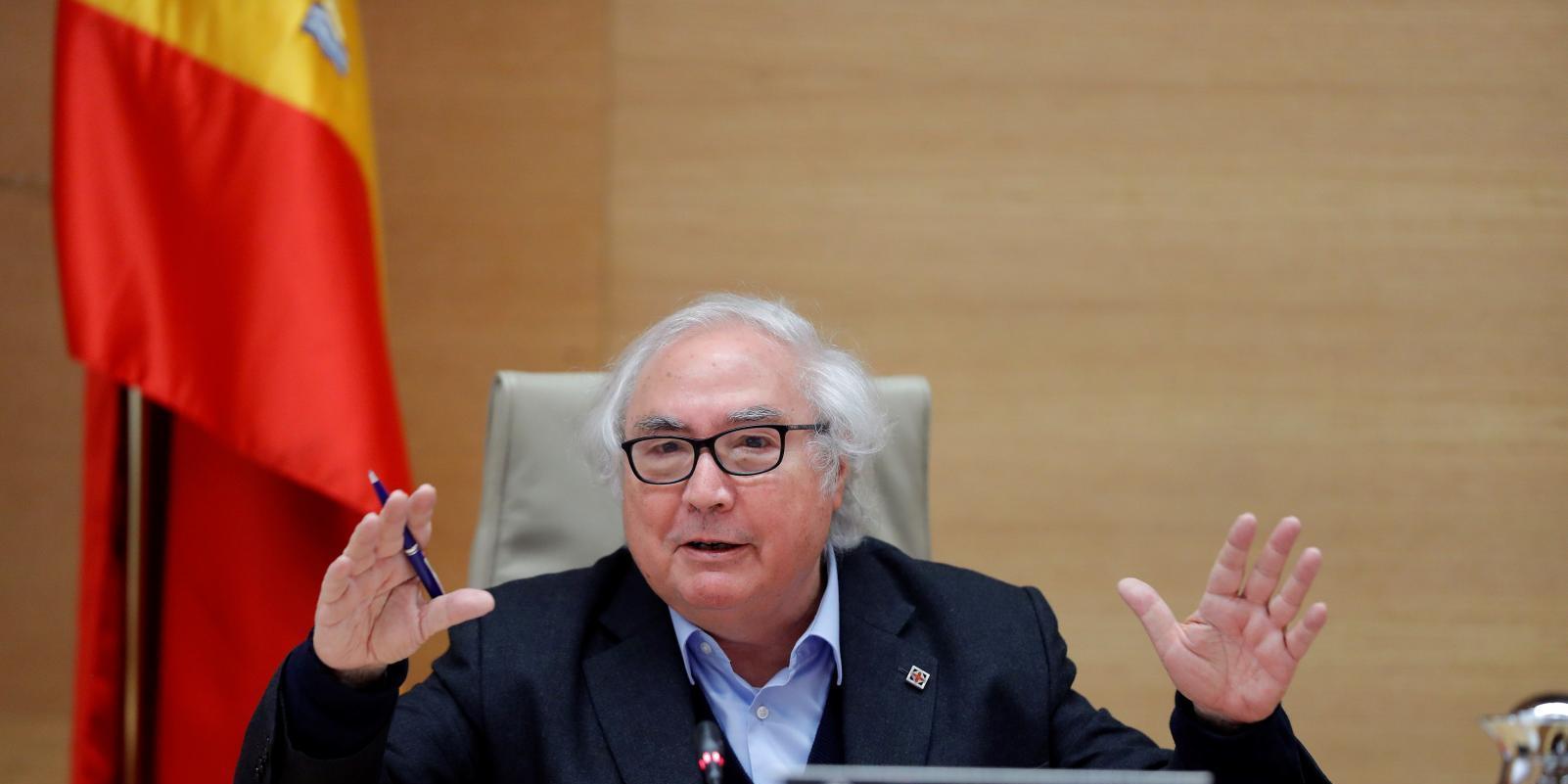 Castells pide a las comunidades un precio máximo para las tasas universitarias