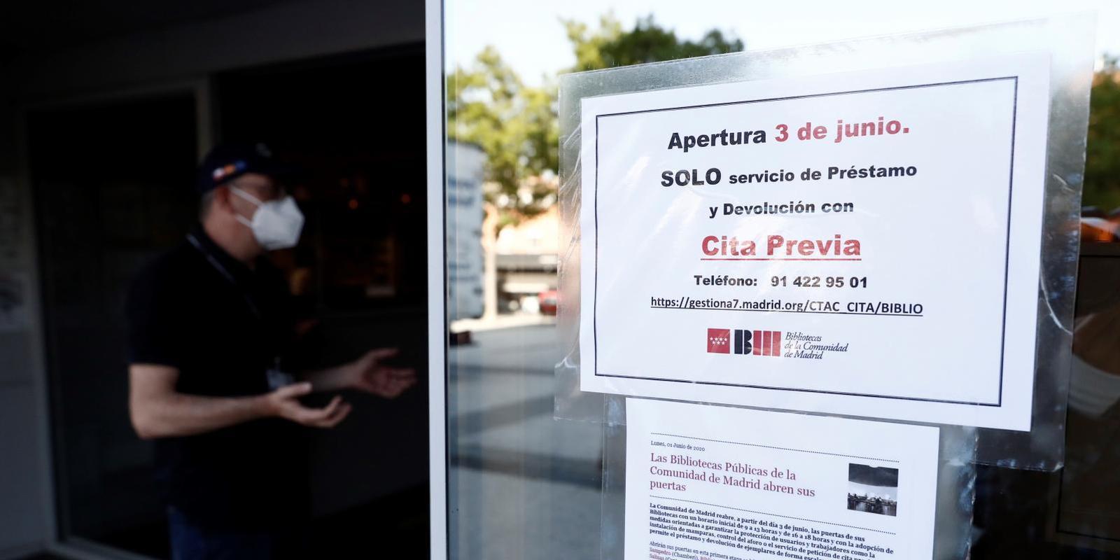 Doce de las quince bibliotecas de la región reabren hoy sus puertas