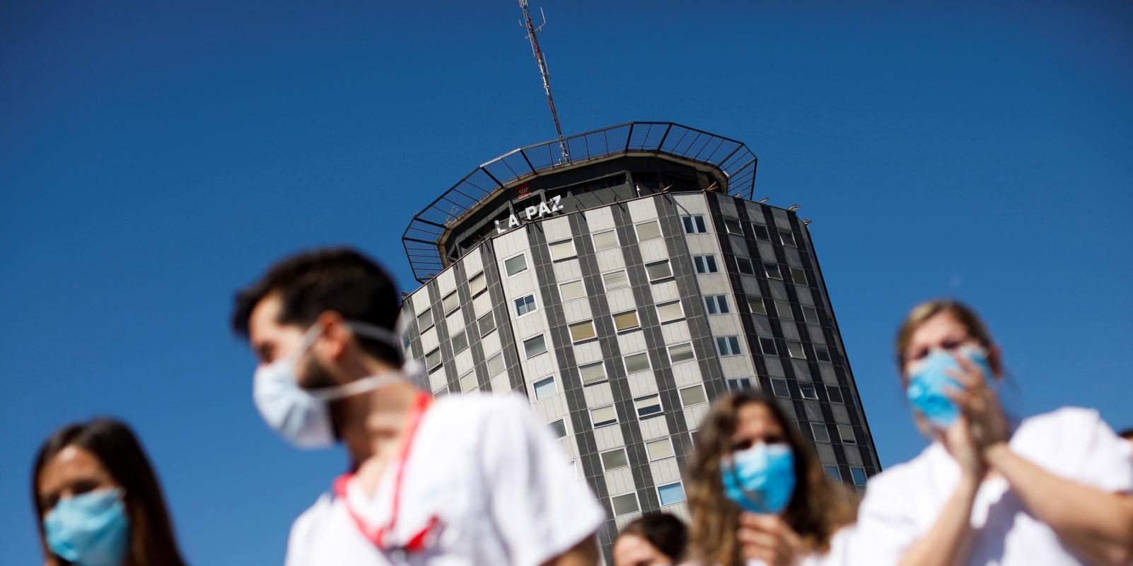 Los aparcamientos gratis para sanitarios funcionarán hasta el 21 de junio Los aparcamientos gratis para sanitarios funcionarán hasta el 21 de junio