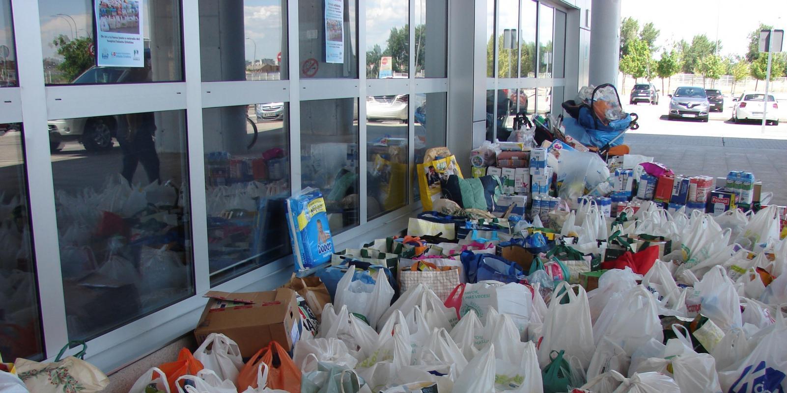 El Hospital de Parla recauda 3.000 kilos de alimentos para las amilias vulnerables