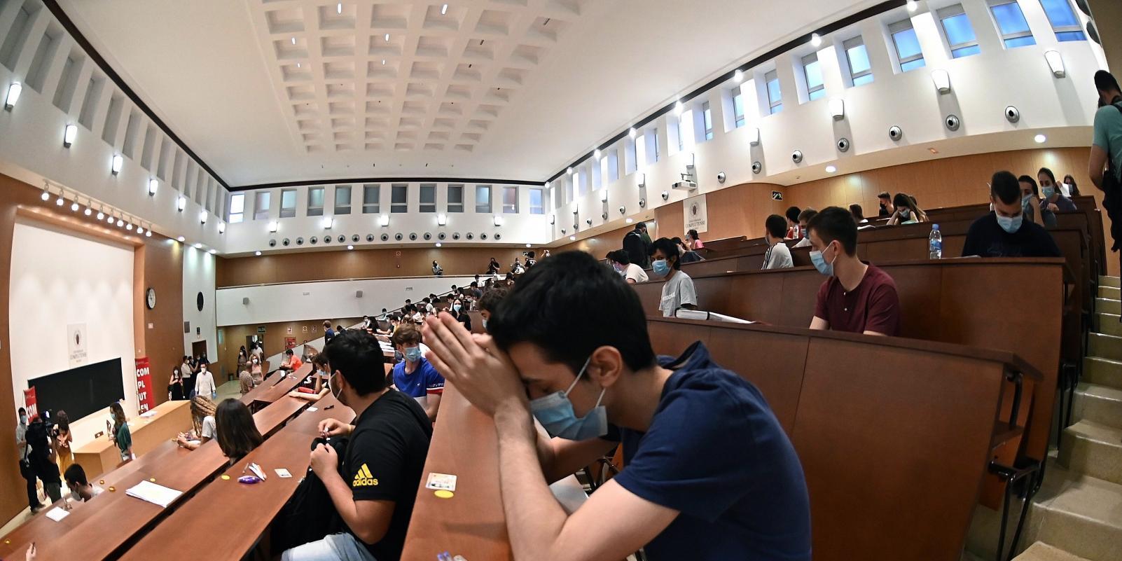 41.000 estudiantes madrileños en la Selectividad del coronavirus