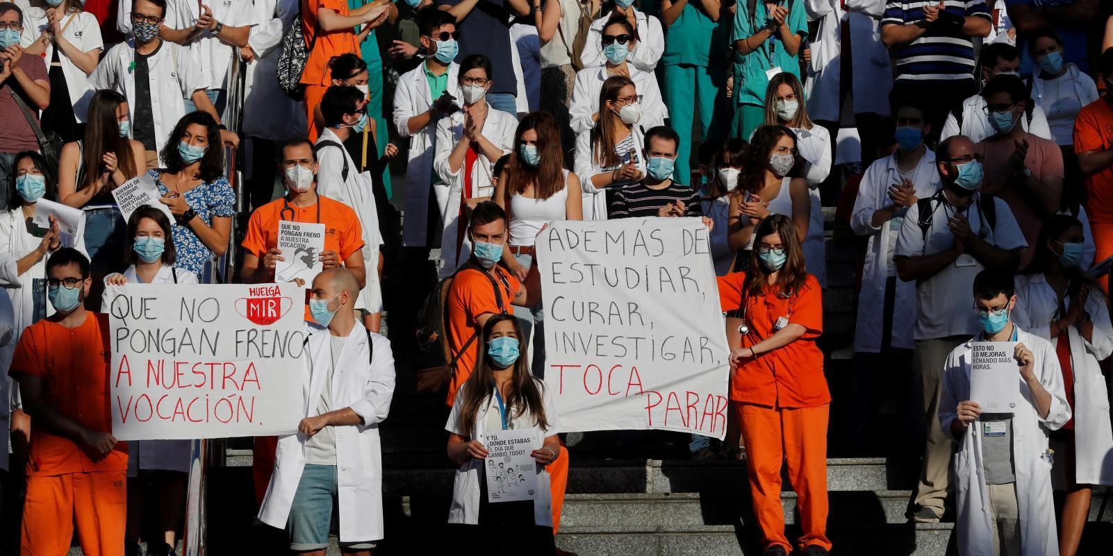 Los MIR en huelga ven avances insuficientes en la negociación con Sanidad