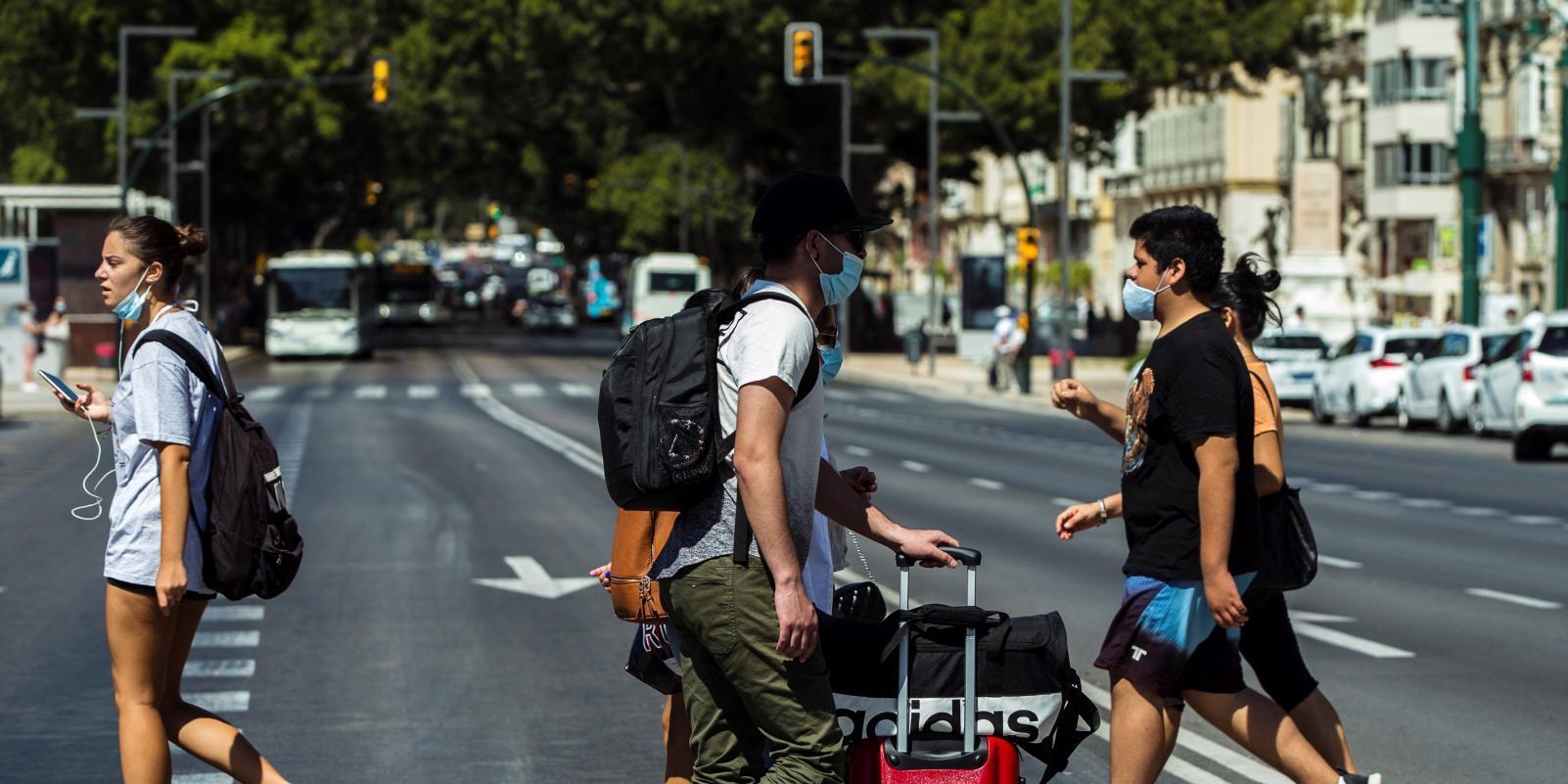 Las pernoctaciones en establecimientos extrahoteleros cayeron el 84,6% en junio
