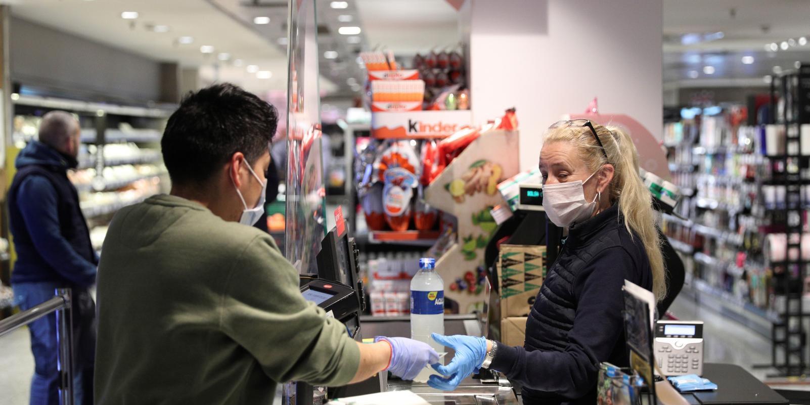 Bajan las ventas y el empleo en el comercio minorista de Madrid