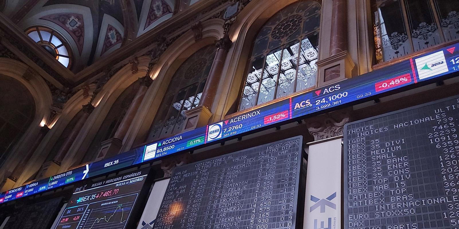 Bankia se dispara un 16% y CaixaBank, un 7%, tras el anuncio de una posible fusión