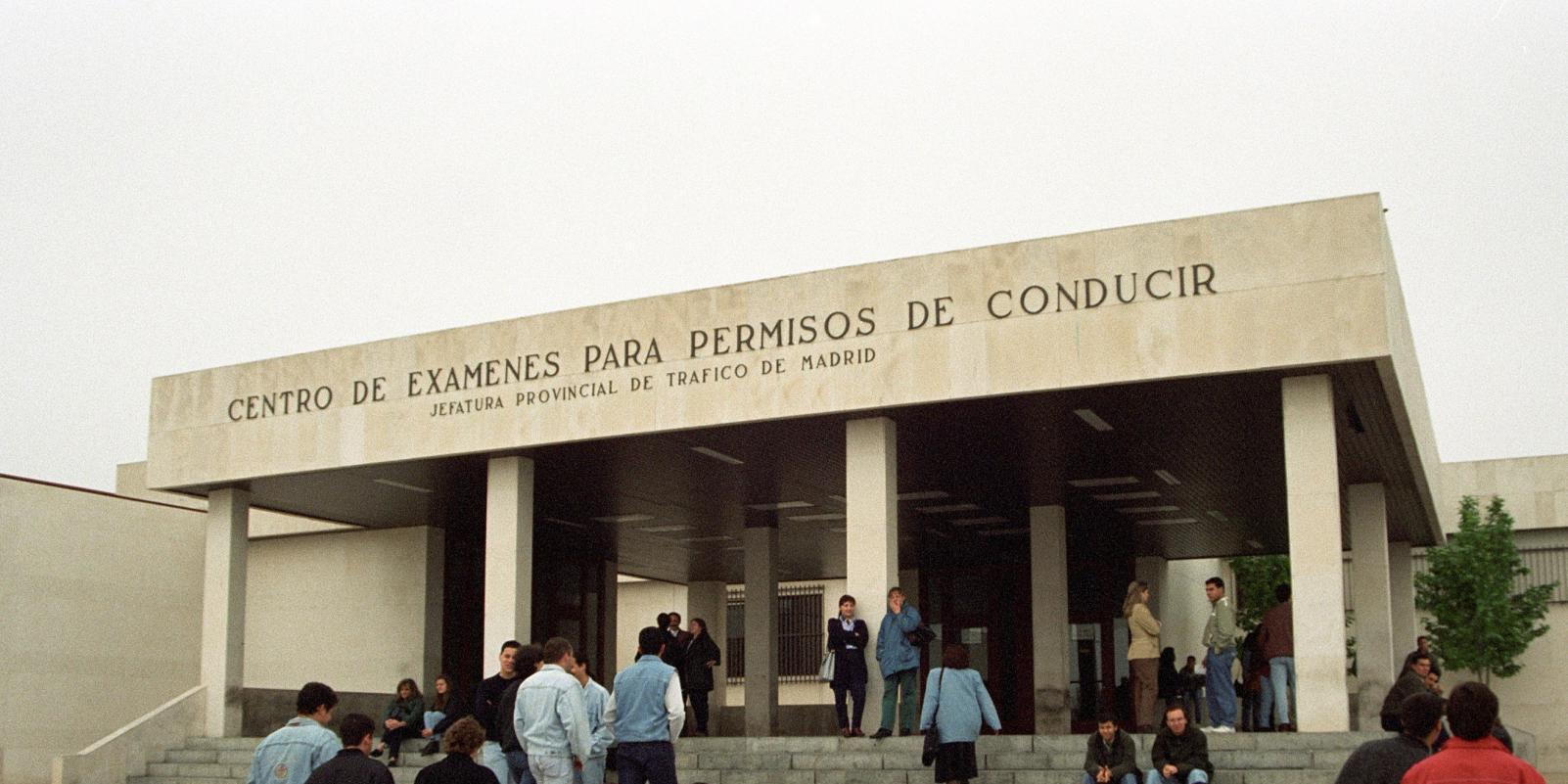 1.300 personas aspiran a 40 plazas de examinadores de tráfico