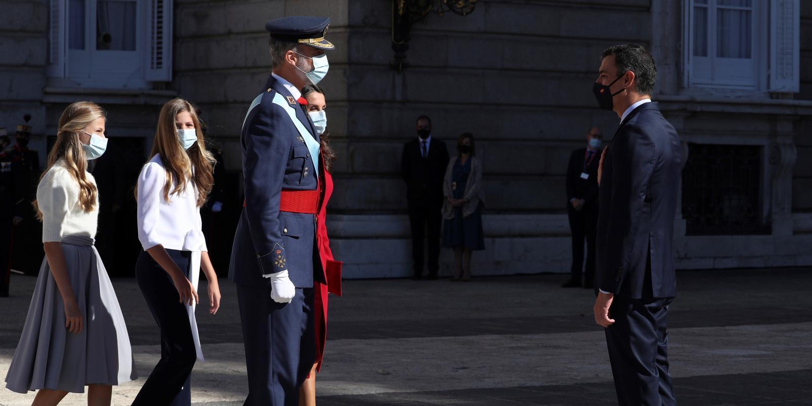 Vivas al rey y abucheos al Gobierno durante la celebración del 12 de octubre en el Palacio Real