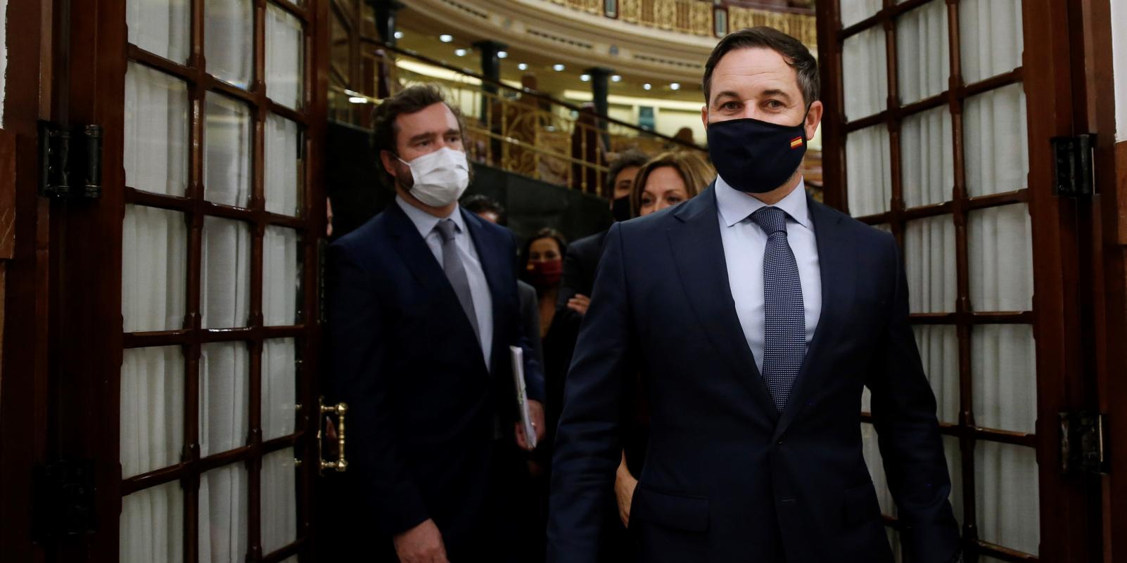 Abascal: Casado ha tenido que insultarnos para negociar el reparto de jueces