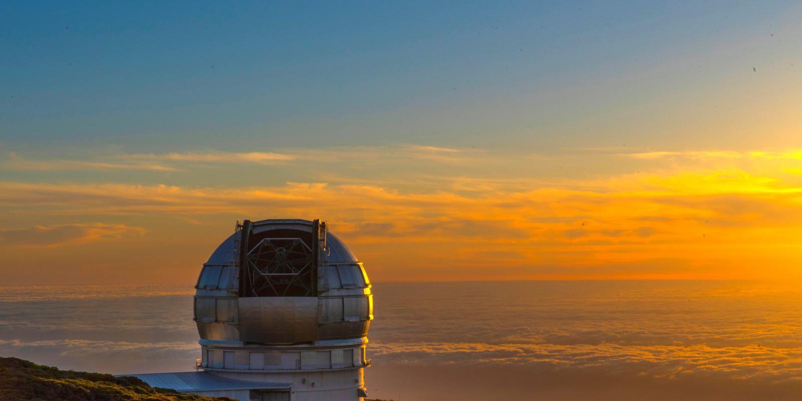 Identifican una rara clase de galaxias que emiten rayos gamma