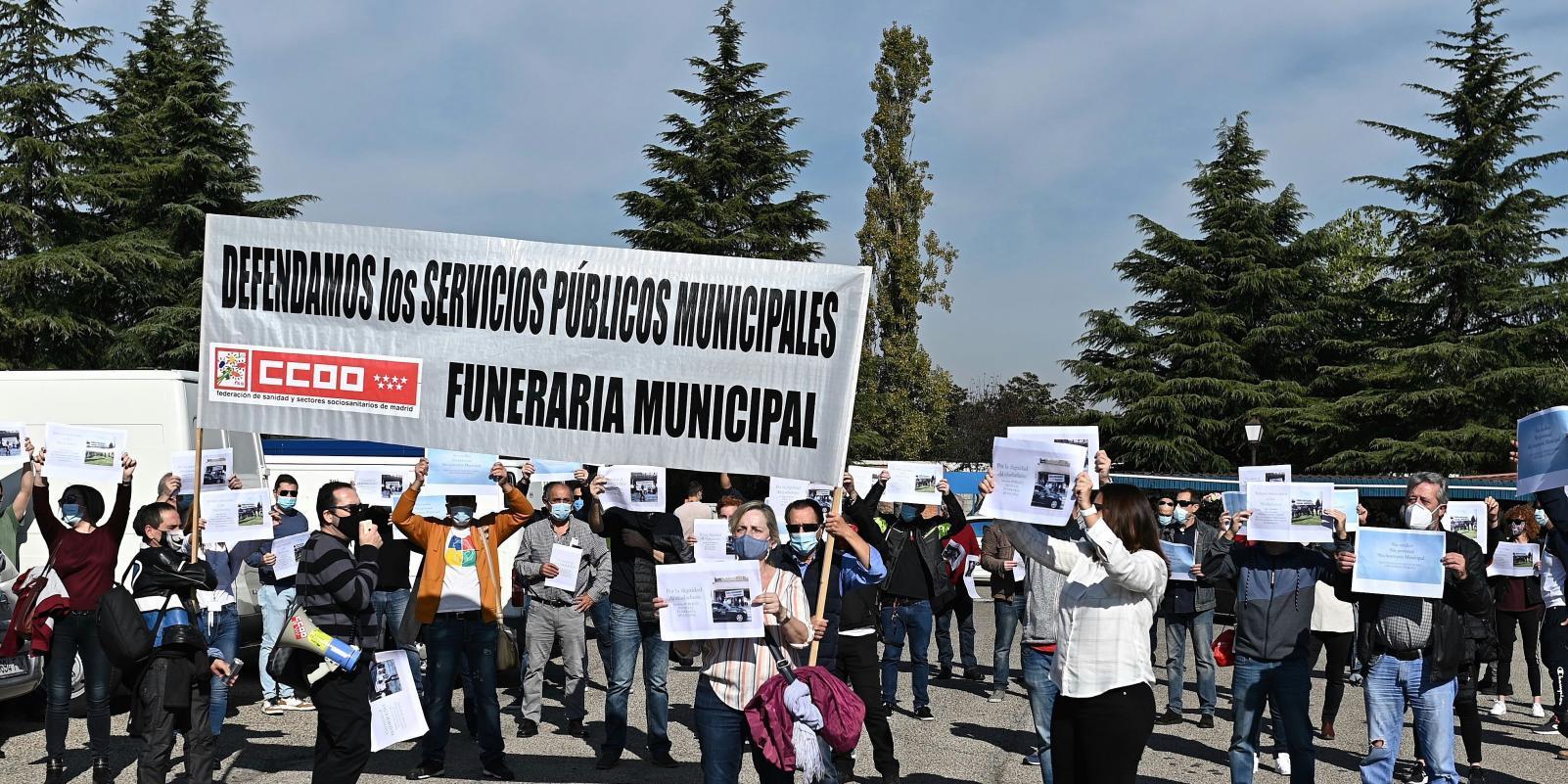 Empleados de funeraria municipal, en huelga para poder "dar un buen servicio"