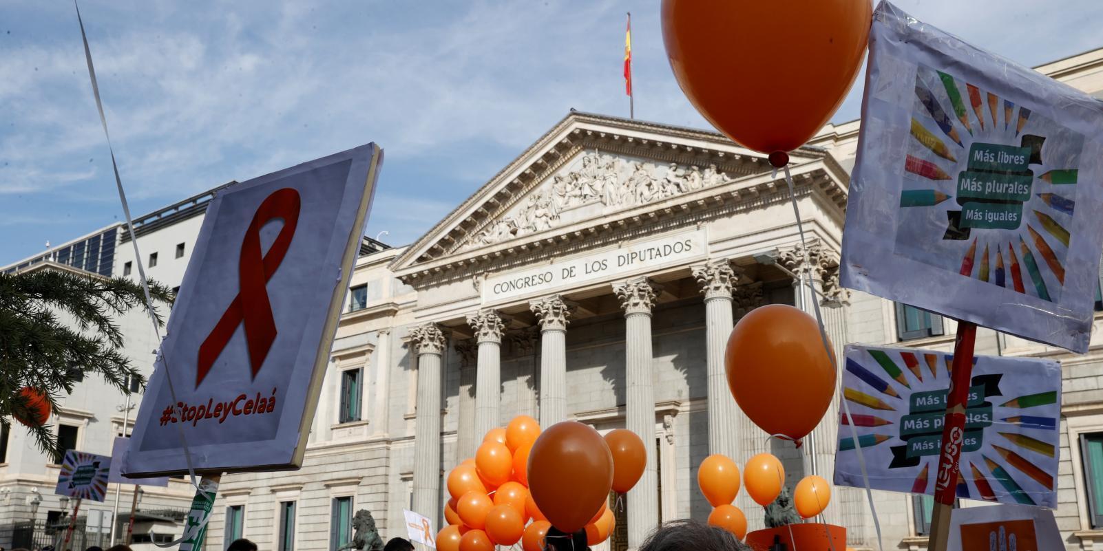 La enseñanza concertada se manifestará en coche contra la ley Celaá el día 22