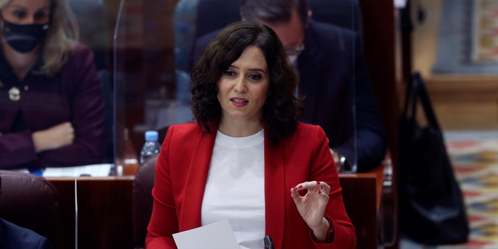 La Comunidad confía en poder levantar la mano con algunas restricciones en Navidad