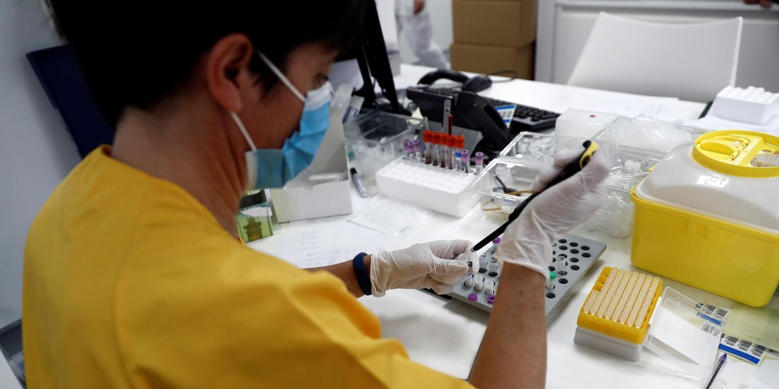 El Gregorio Marañón describe el primer caso de reinfección por covid en España