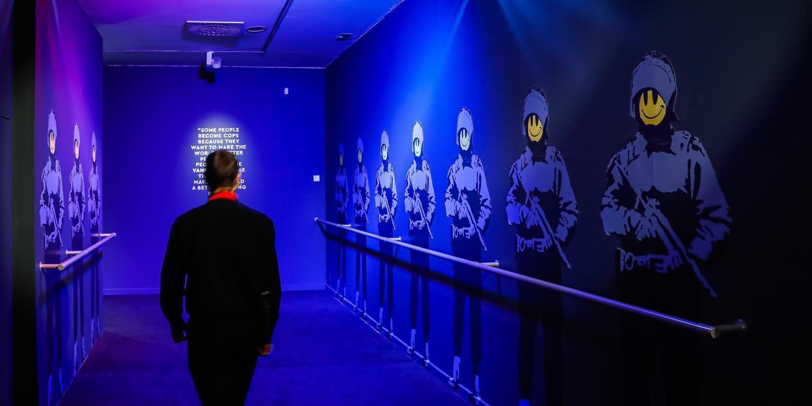 Un Banksy consumido por el mercado del arte llega al Círculo de Bellas Artes