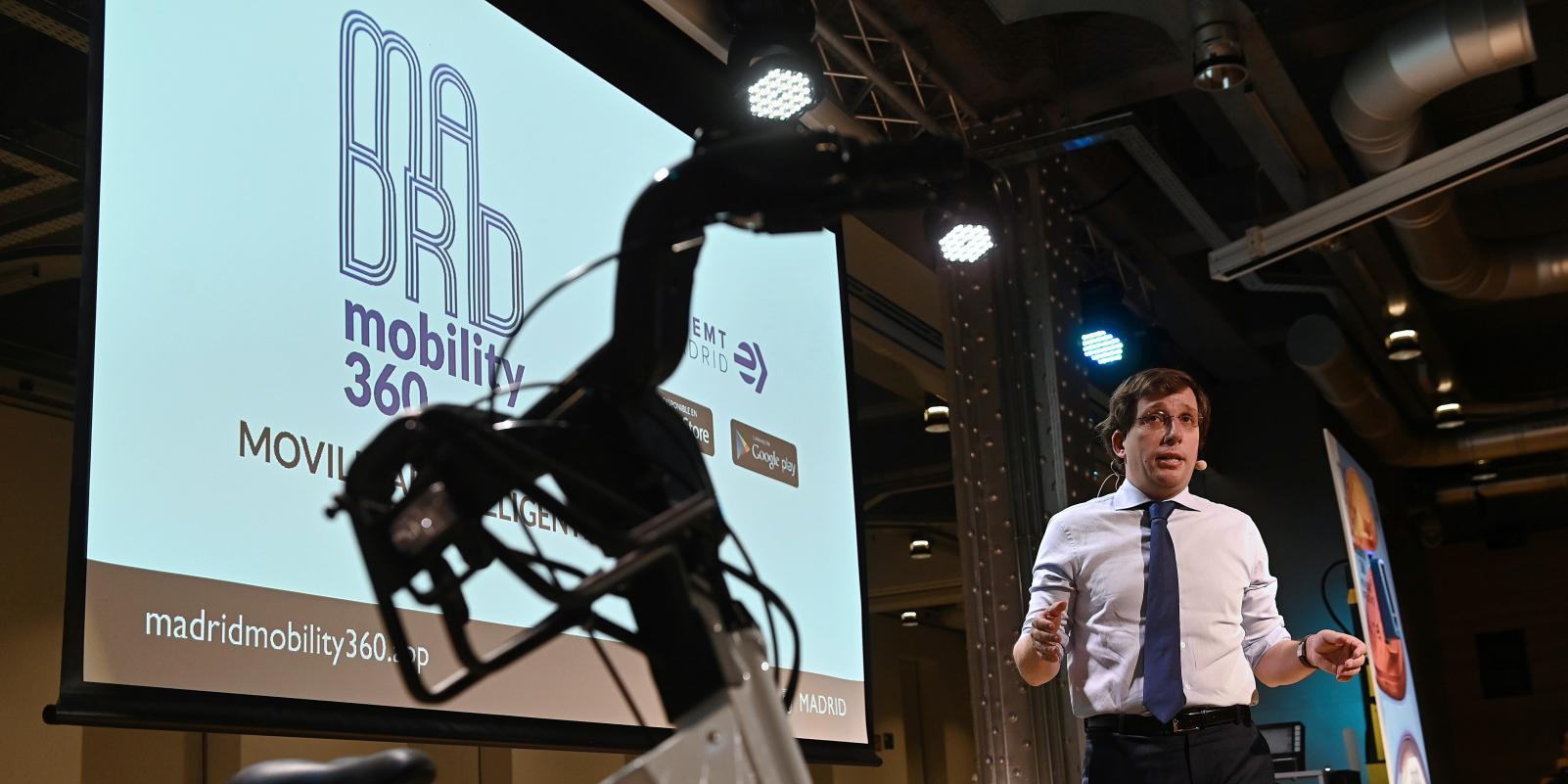 La EMT lanza una 'app' de movilidad que sugiere trayectos según la ocupación de los buses