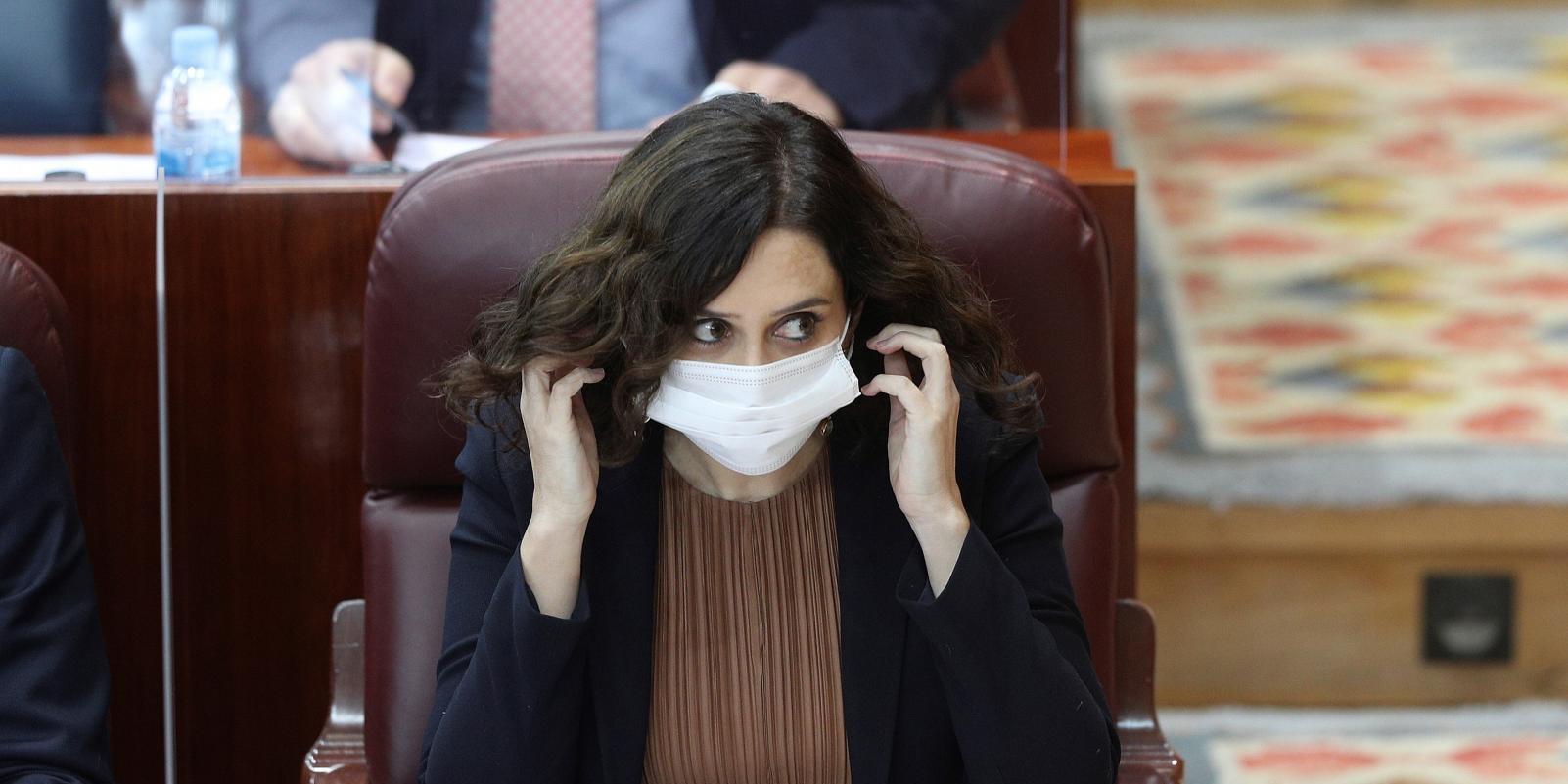 Díaz Ayuso apuesta por "seguir saliendo al aire libre" pero "con cuidado"