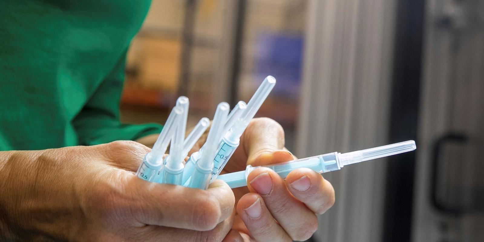 La Comunidad de Madrid dispone de 900 instalaciones para vacunar contra la Covid