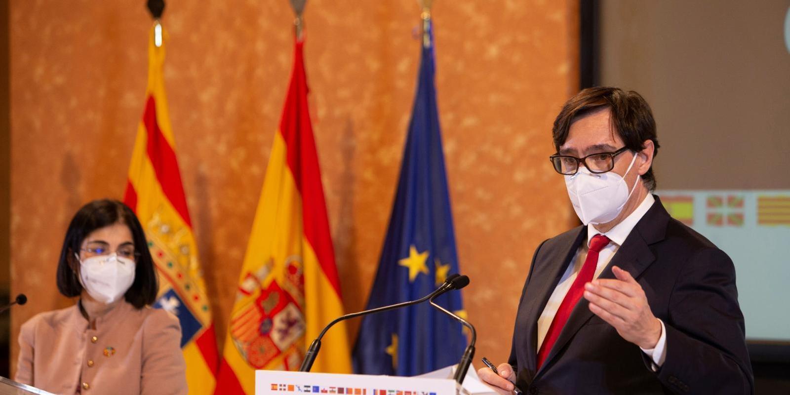 Sanidad y las comunidades mantienen el plan de navidades con reuniones de allegados