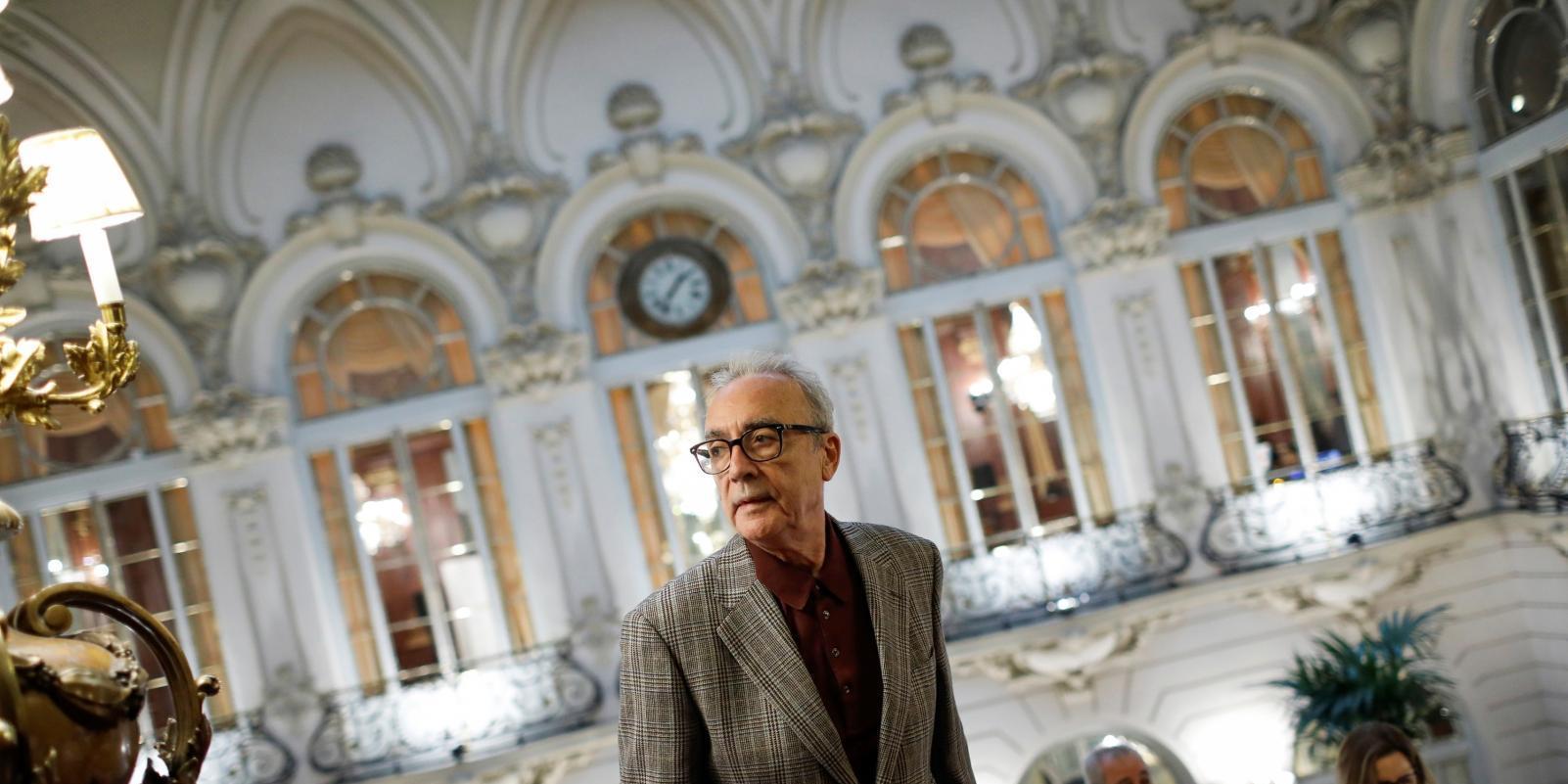 Juan José Millás recibe el premio 'Leyenda' del gremio de libreros de Madrid