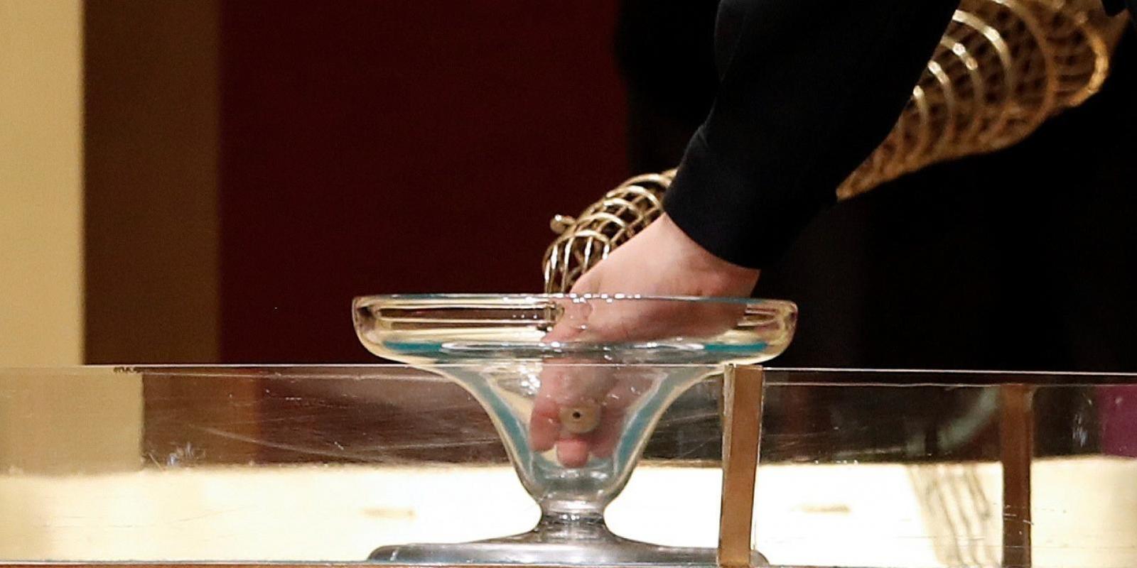 El número 55.483, quinto de los quintos premios del Sorteo de Navidad, toca en Madrid capital y Torrejón